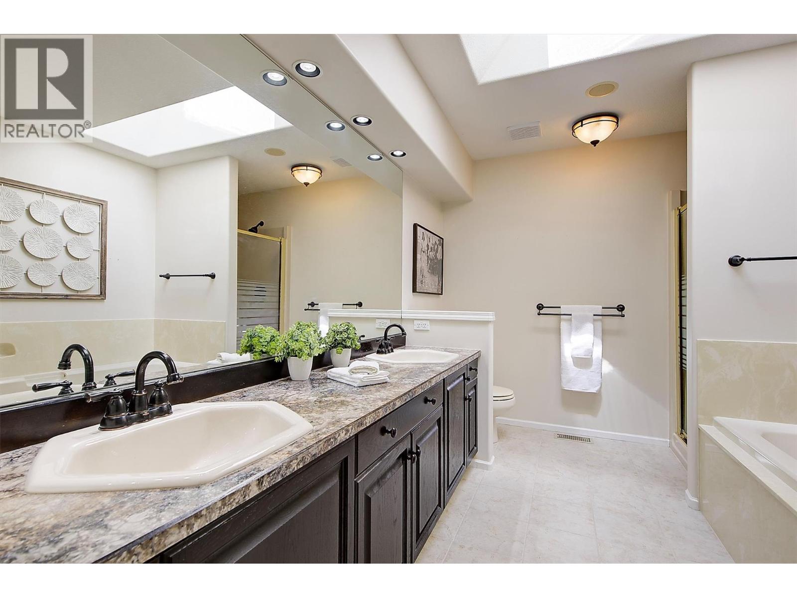 301 595 Yates Road, Kelowna