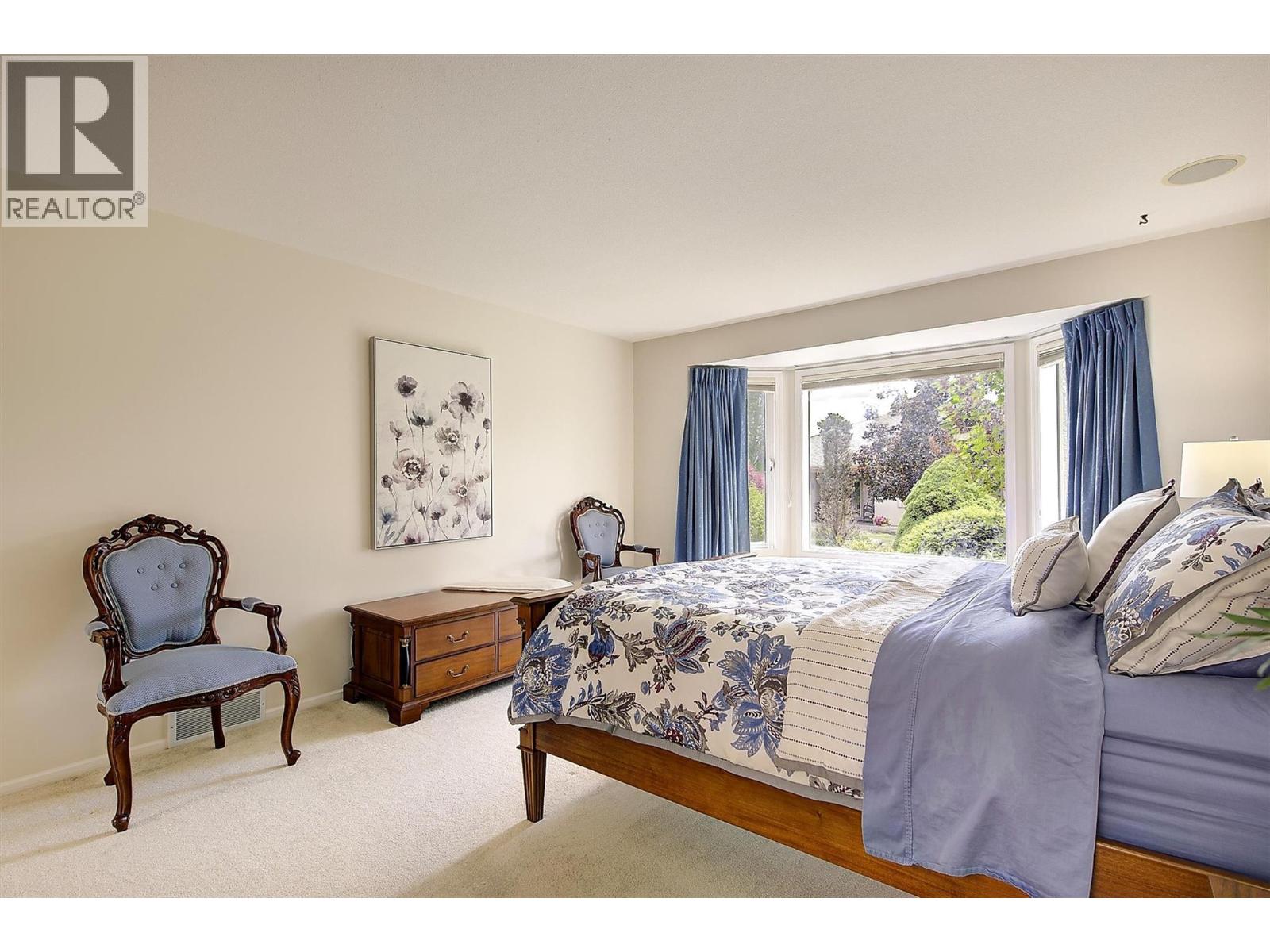 #301 595 Yates Road - 36