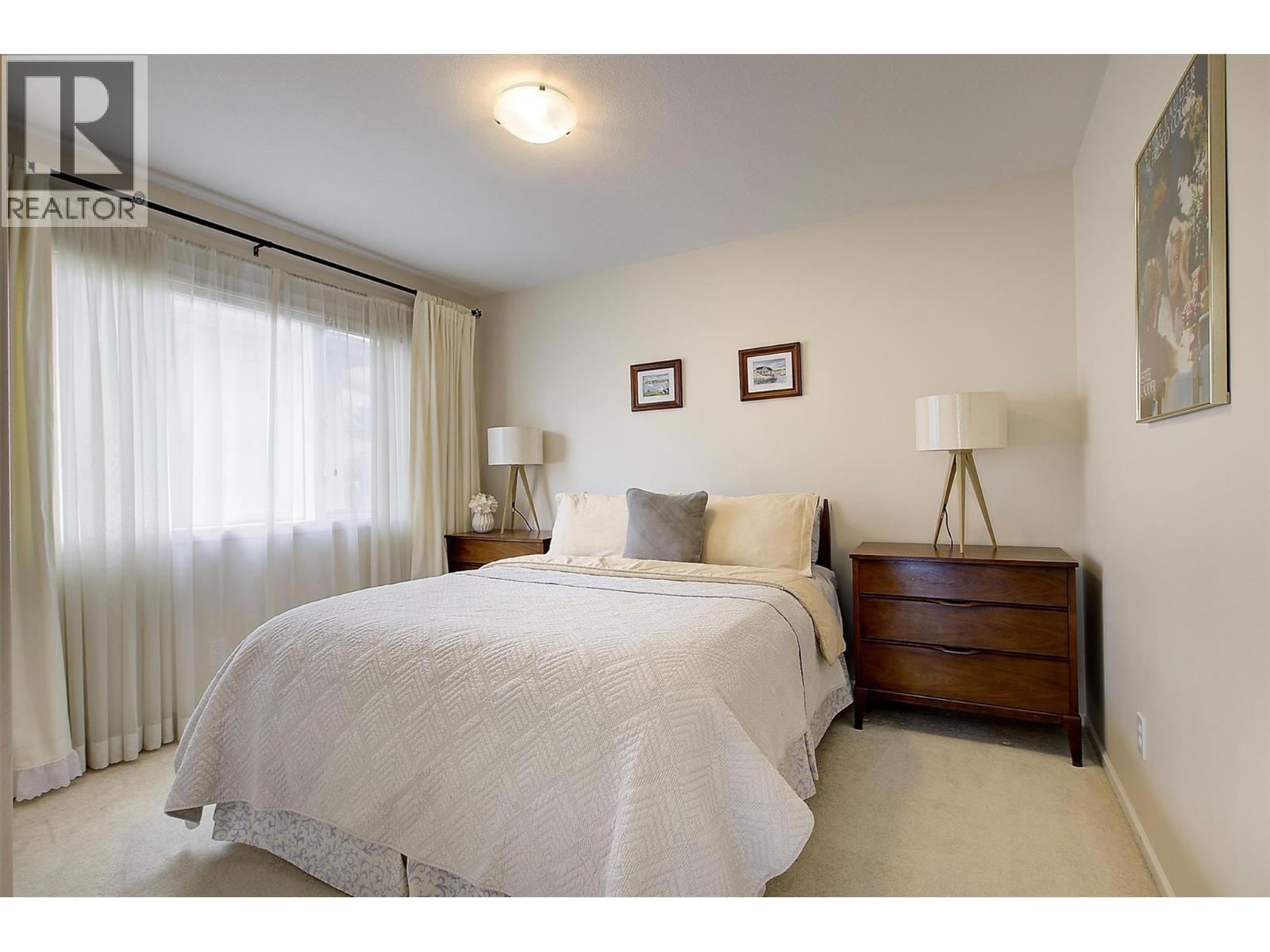 301 595 Yates Road, Kelowna