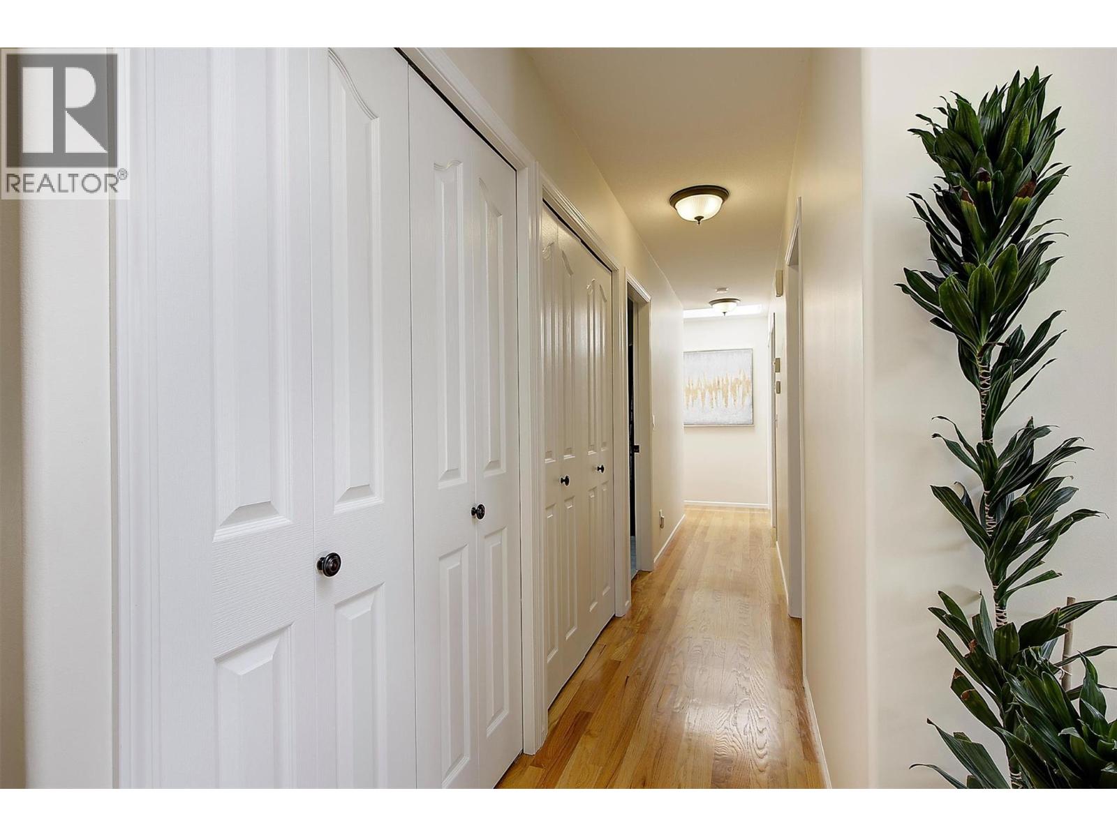 301 595 Yates Road, Kelowna