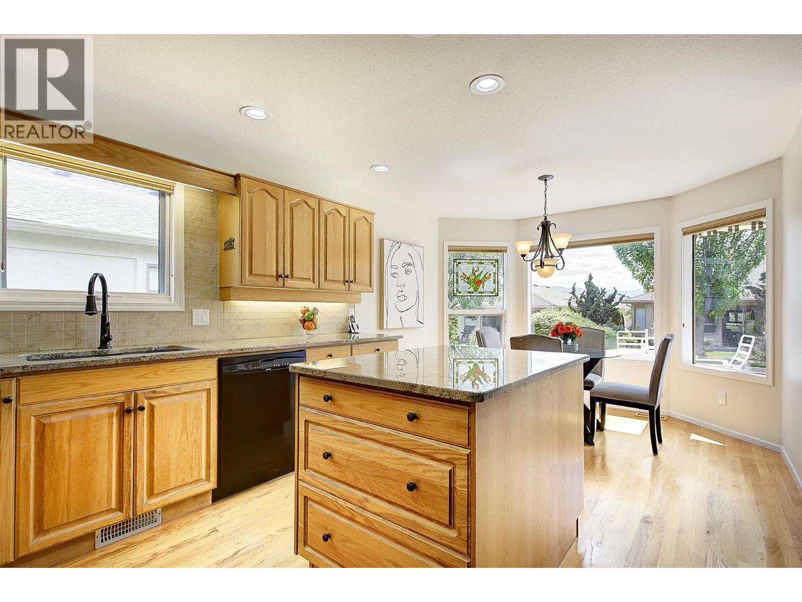 301 595 Yates Road, Kelowna