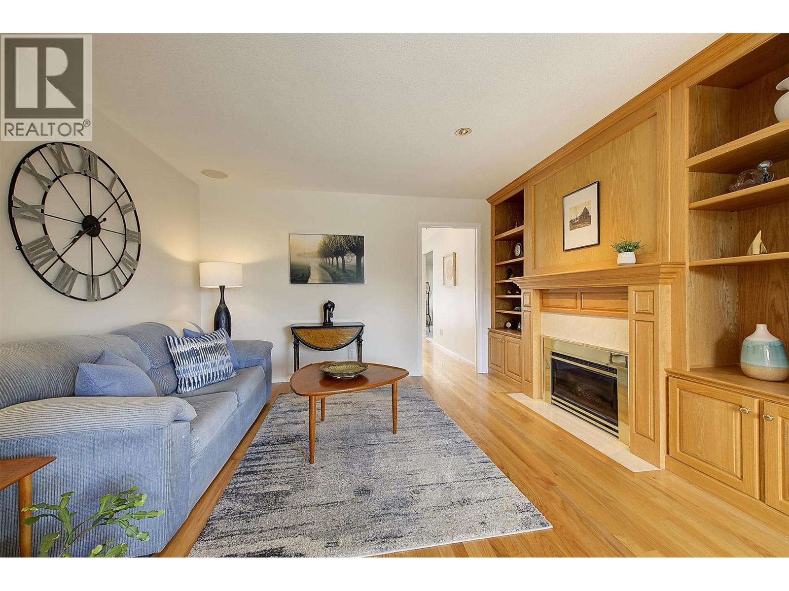 301 595 Yates Road, Kelowna