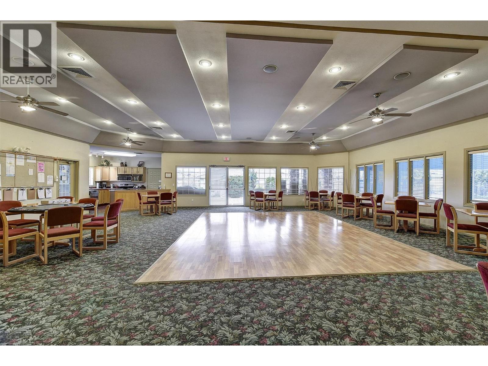 301 595 Yates Road, Kelowna