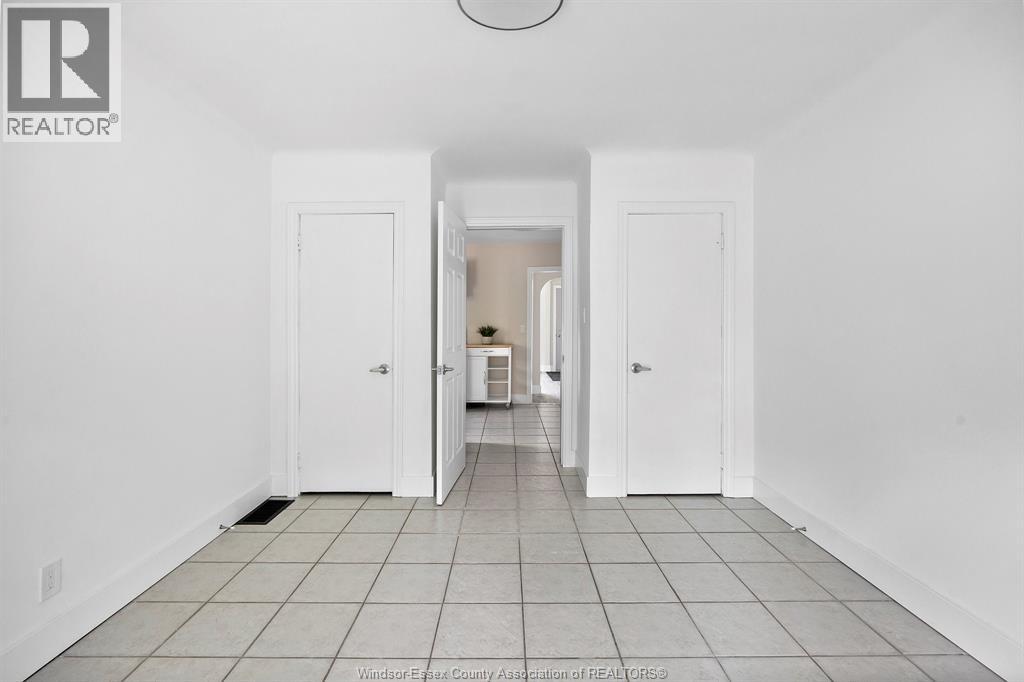 1073 JEFFERSON, Windsor, Ontario, N9S2R2 — Photo 24