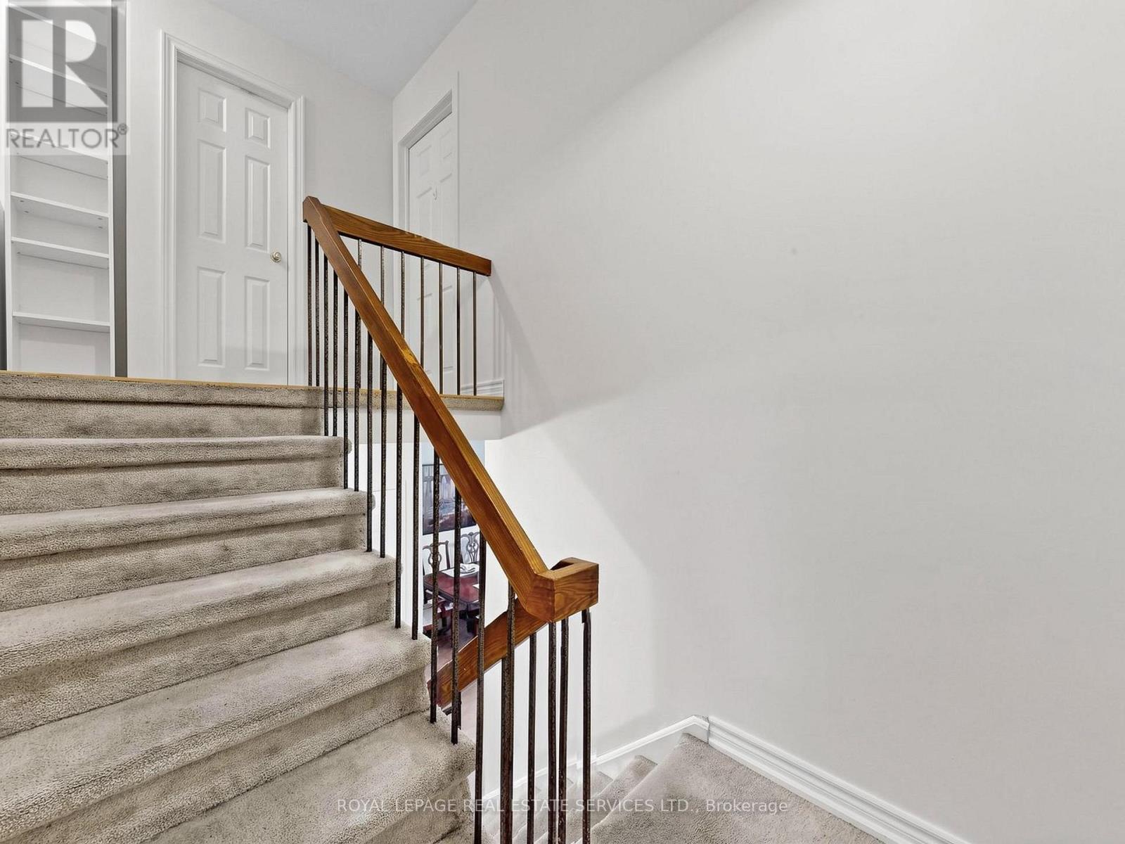 #21 530 FALGARWOOD DRIVE - 39