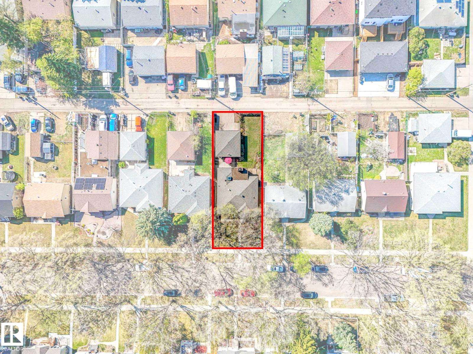 9635 64 AV NW - 13