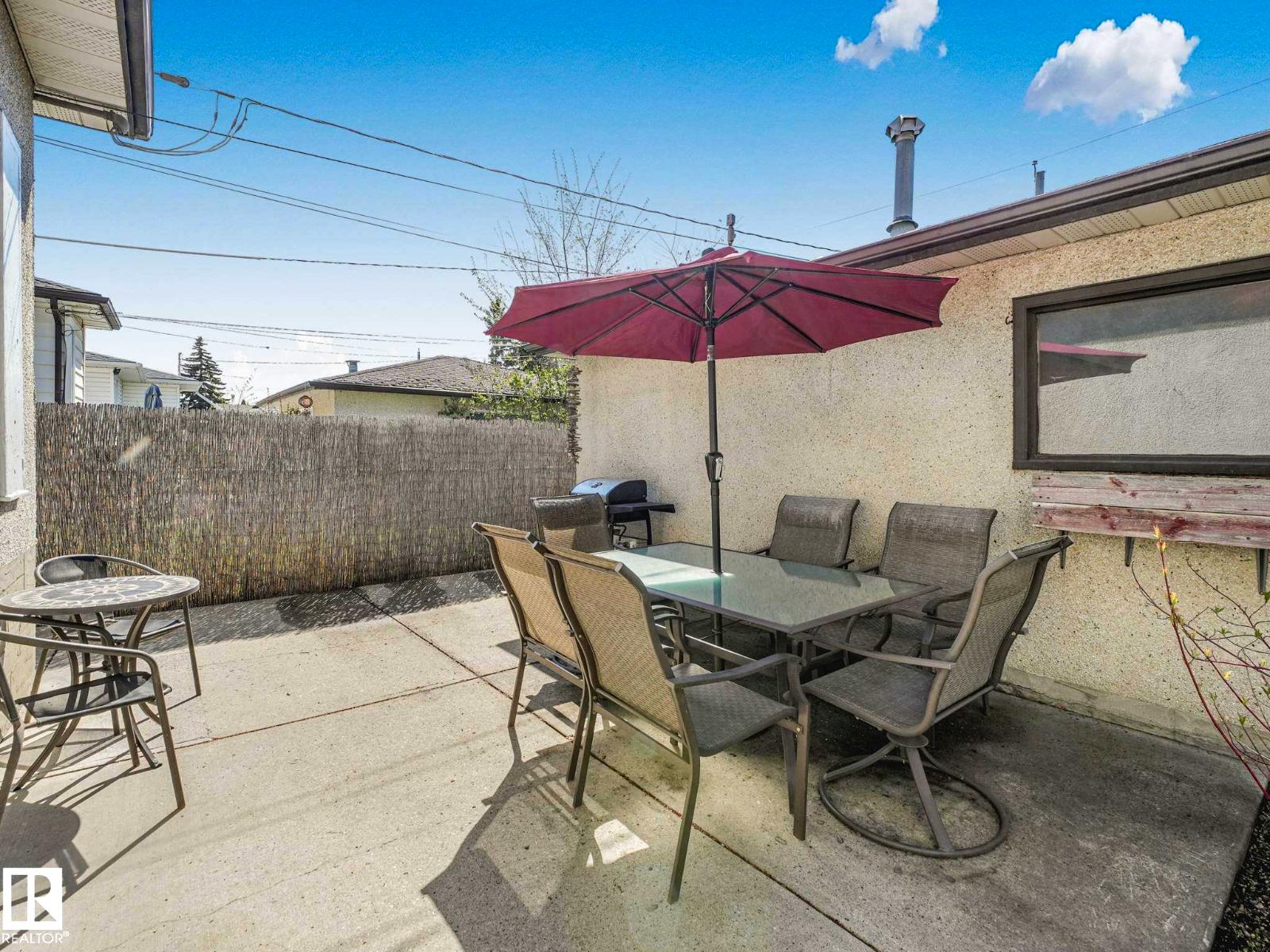 9635 64 AV NW - 5