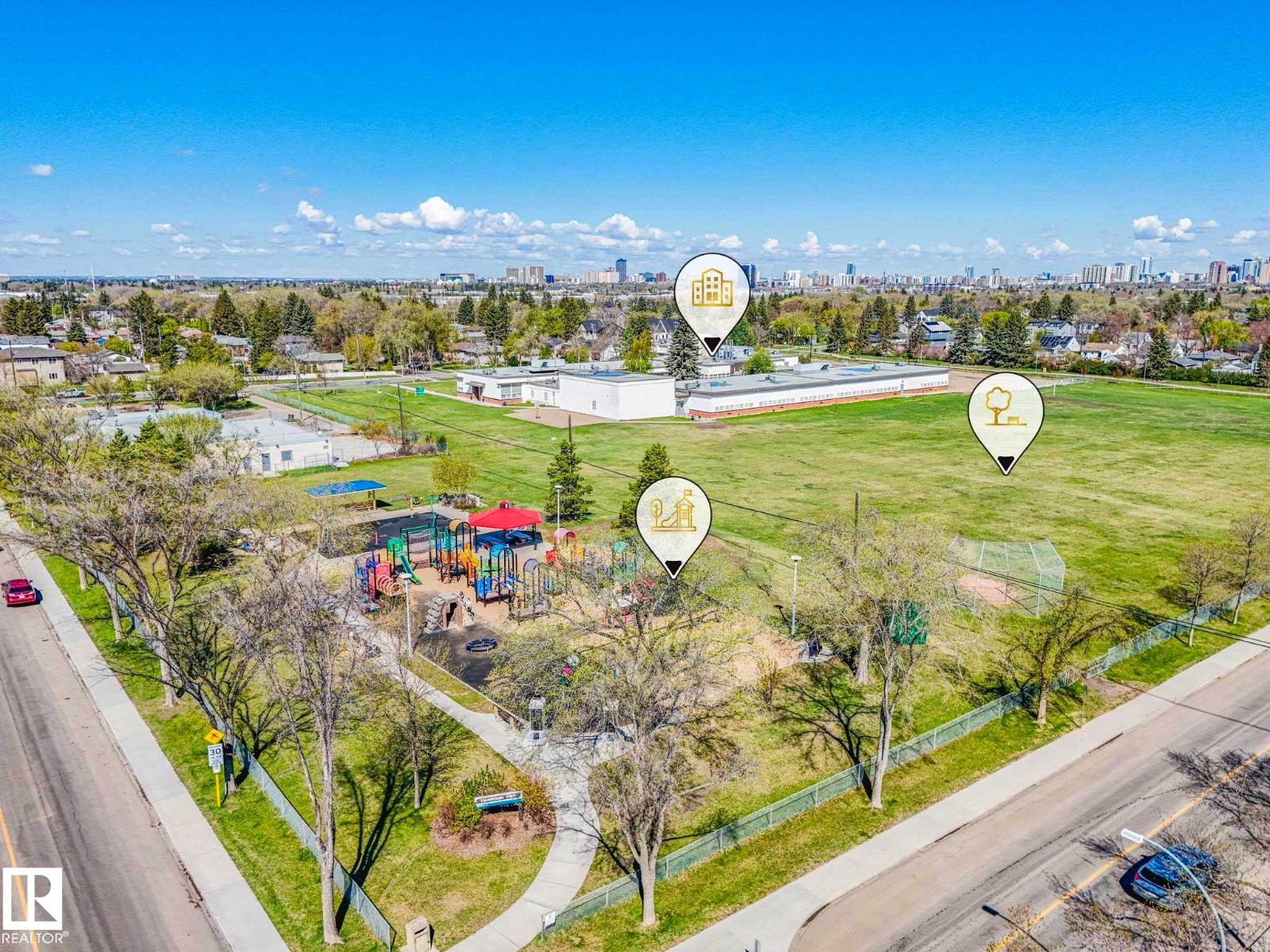9635 64 AV NW - 19