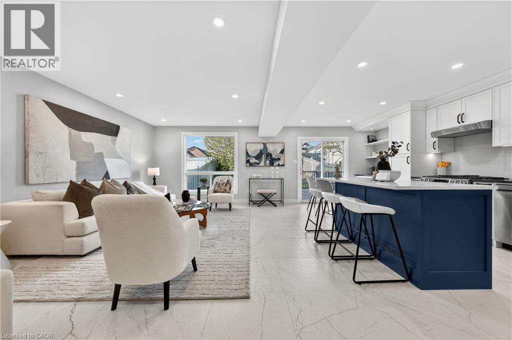 700 KARLSFELD Road - 8