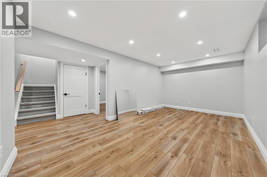 700 KARLSFELD Road, Waterloo, Ontario, N2T2W4 — Photo 14