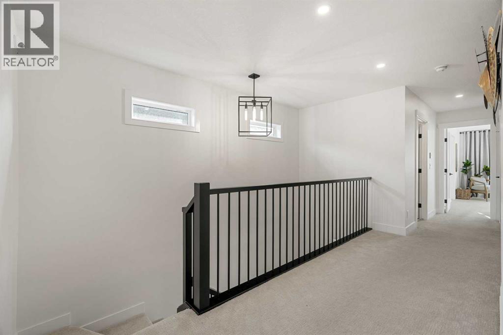 291 Greenwich Drive NW - 21