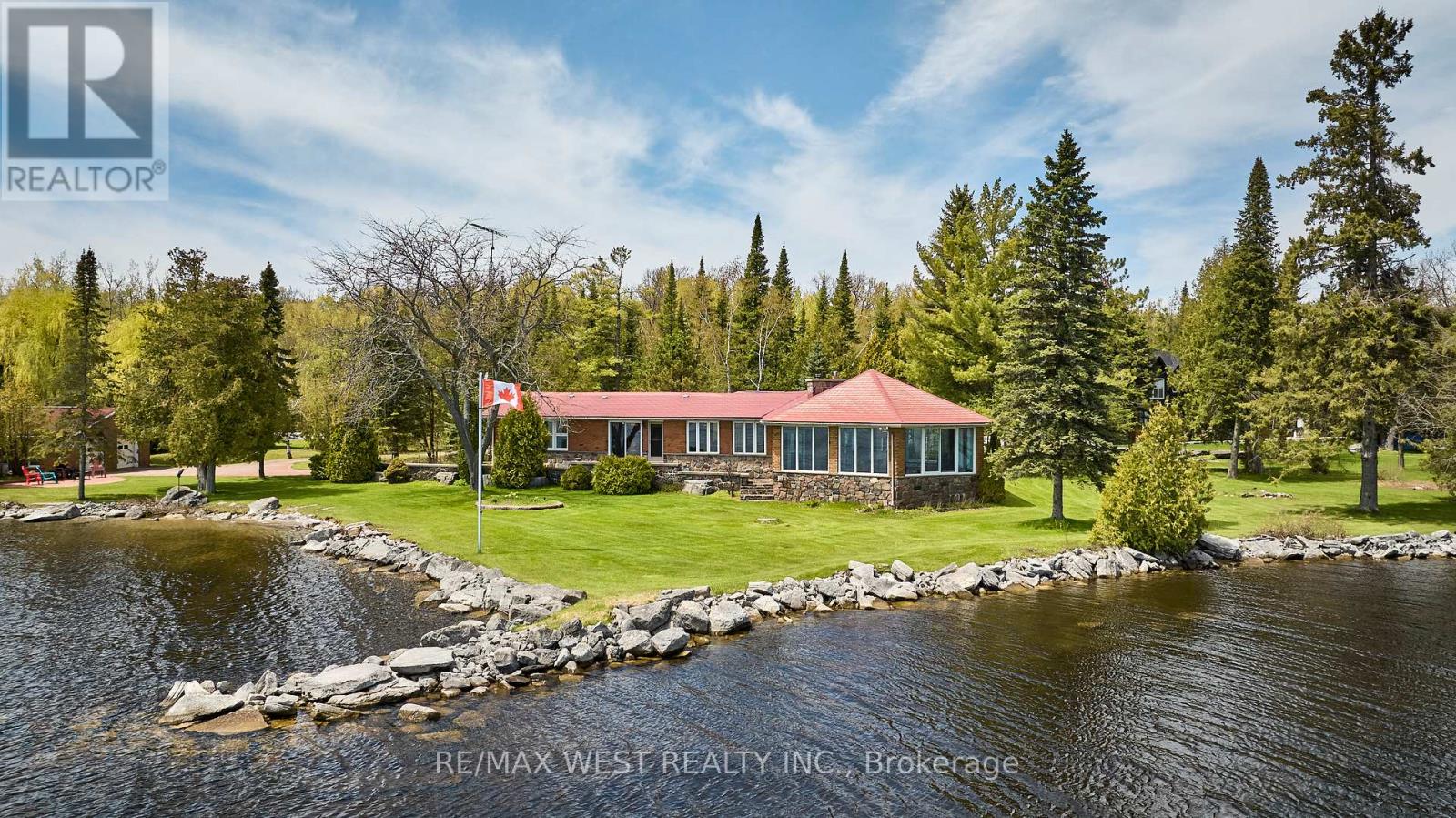 557 RIVERSIDE DRIVE - 12