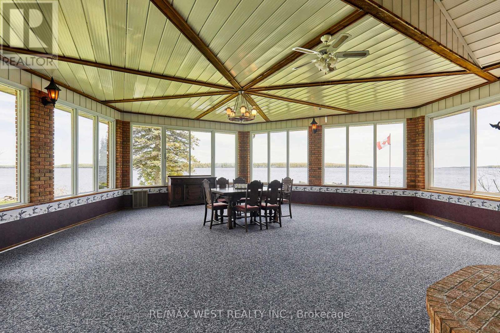 557 RIVERSIDE DRIVE - 21