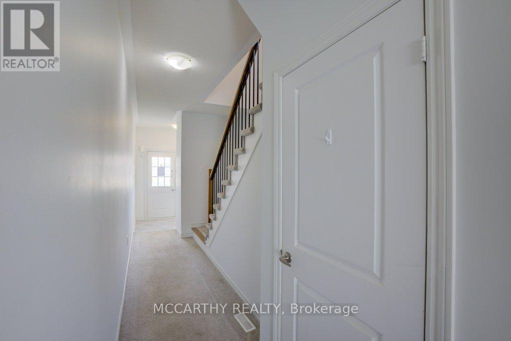 252 RIDLEY CRESCENT - 7