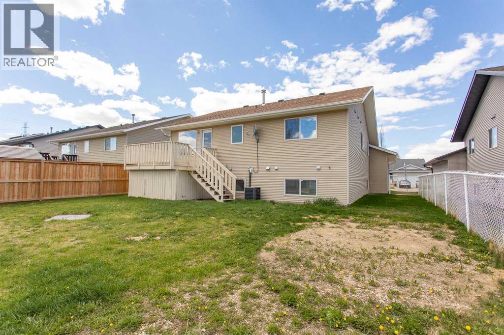 210 Lindsay Avenue — photo 31