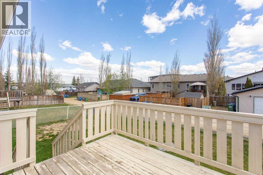 210 Lindsay Avenue — photo 28