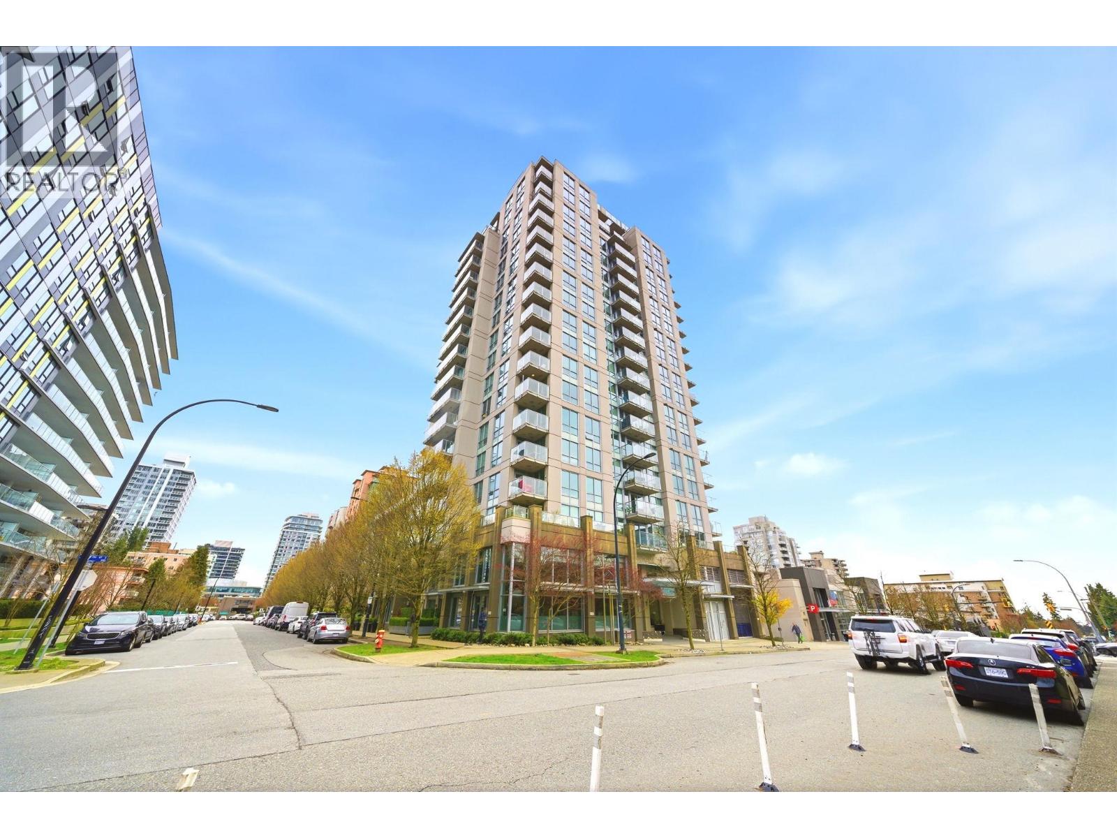 705 135 17TH Street - main photo