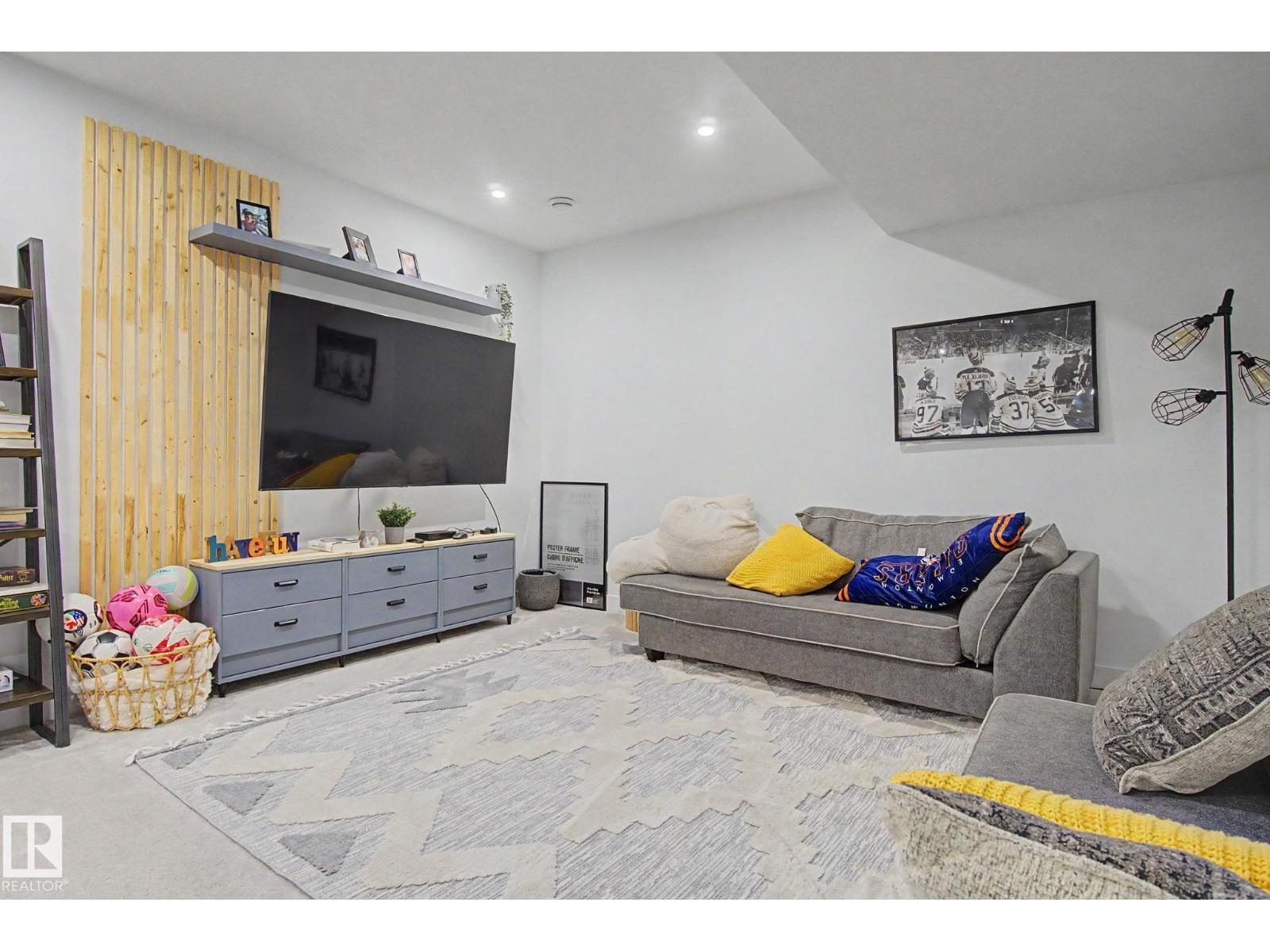 11406 55 AV NW - 34