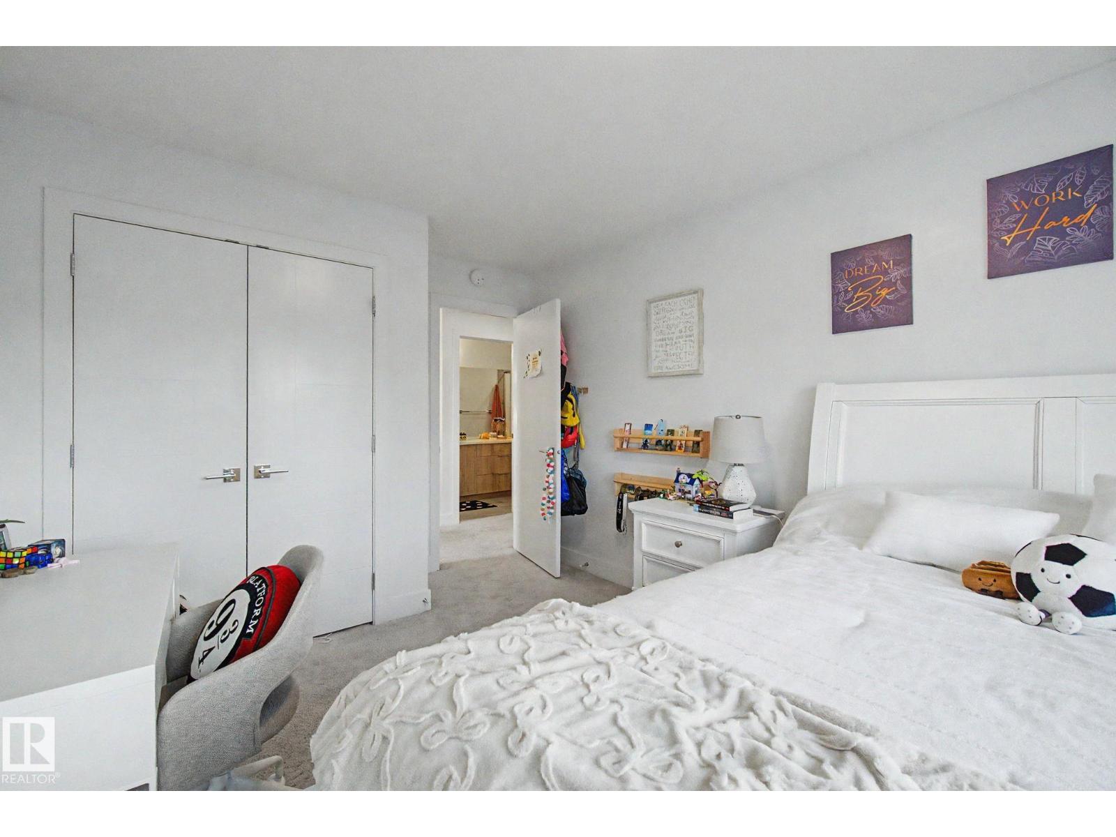 11406 55 AV NW - 23