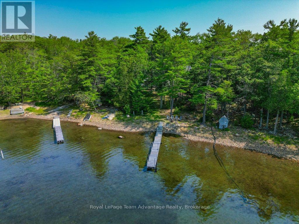 46 HUCKLEBERRY ISLAND - 36