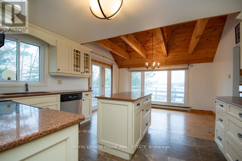 674 DICKIE ROAD - 12