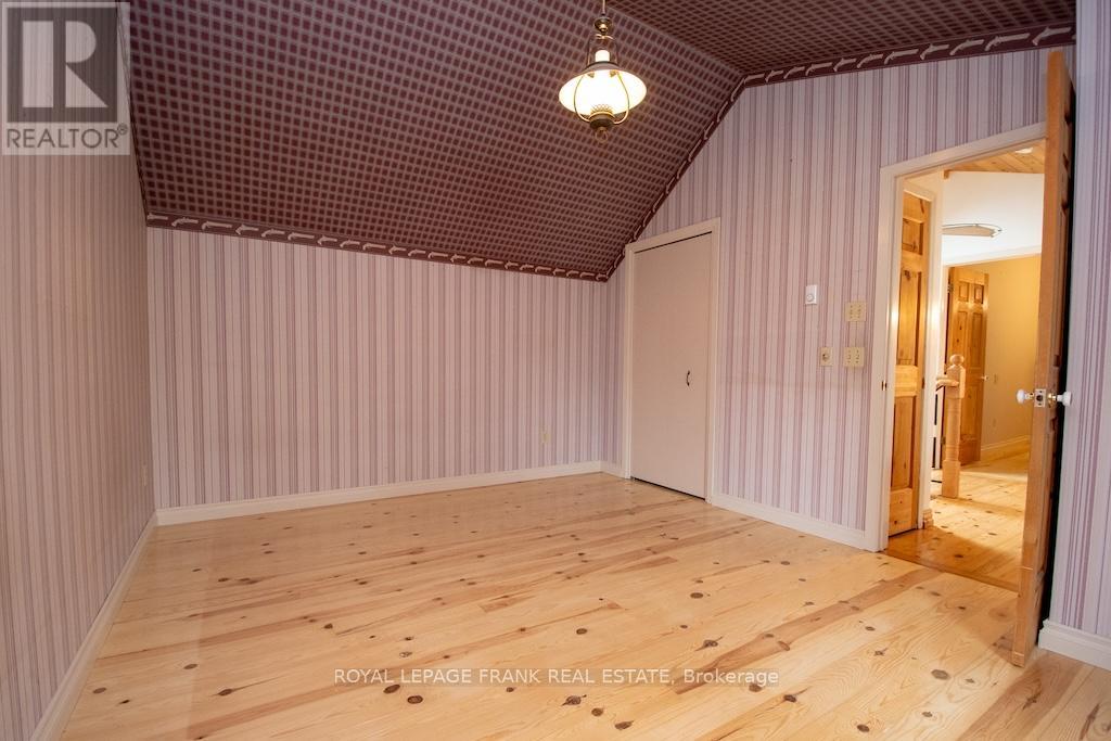 674 DICKIE ROAD - 24