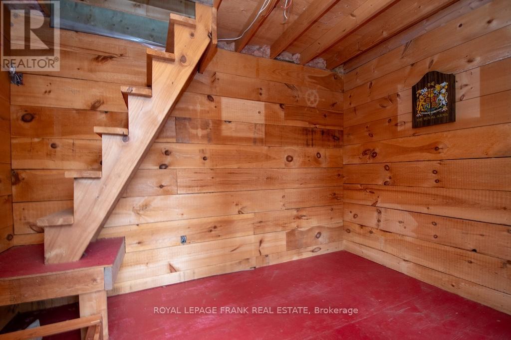 674 DICKIE ROAD - 34