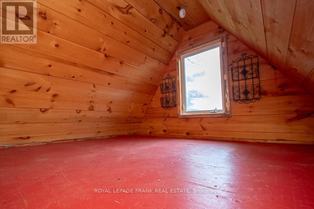 674 DICKIE ROAD - 35