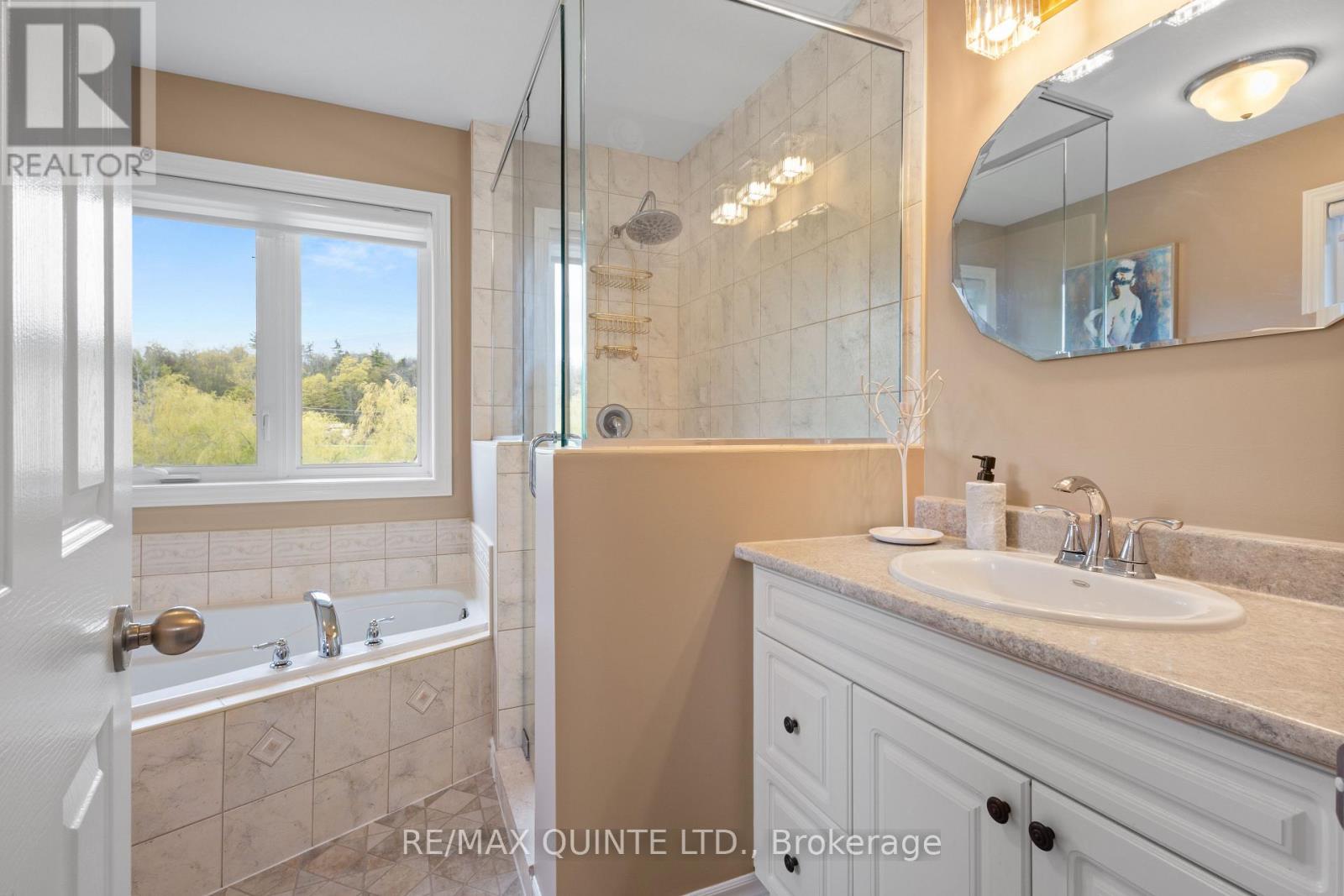 39 DEERFIELD COURT - 32