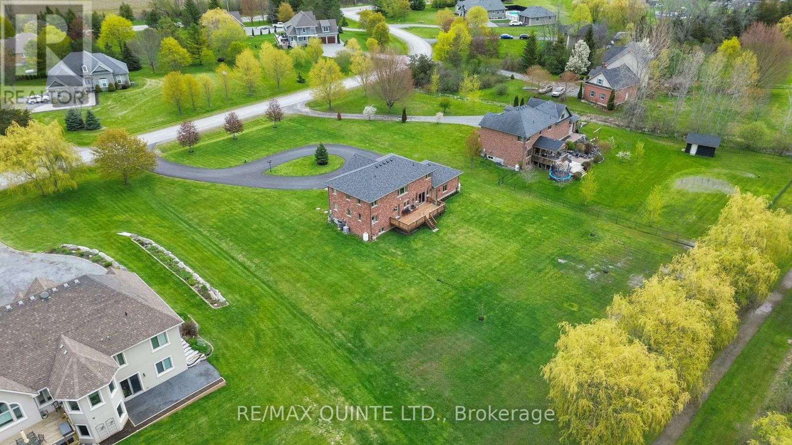 39 DEERFIELD COURT - 7