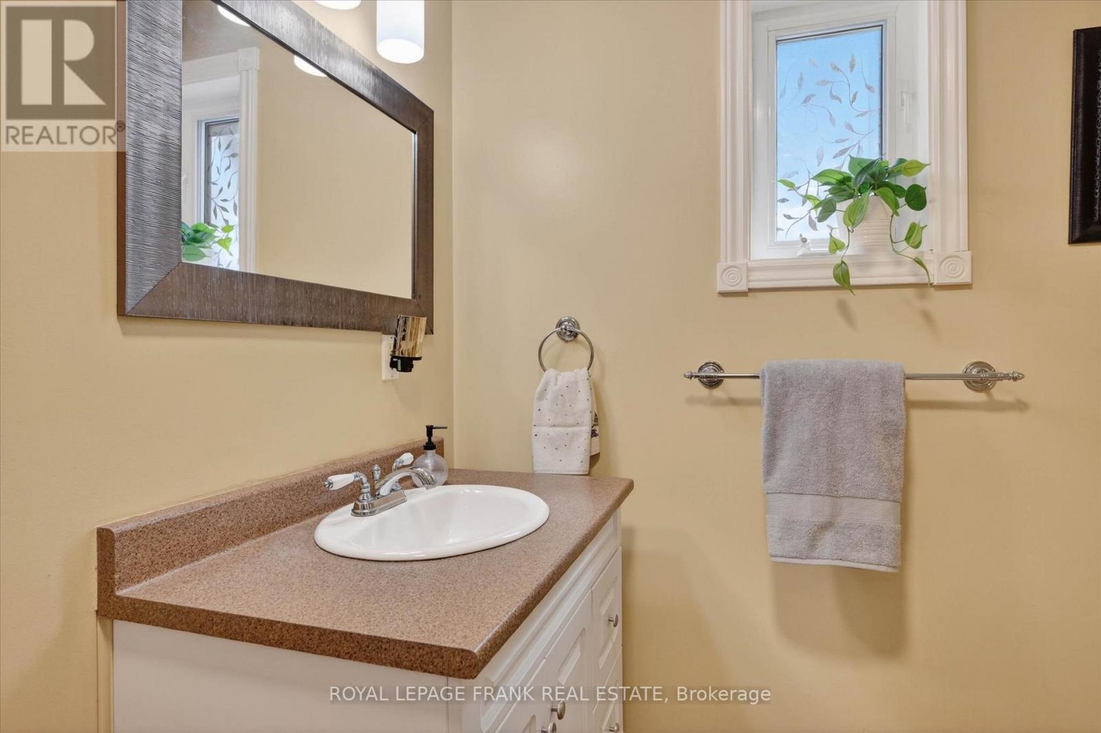 187 RIVER LANE - 27