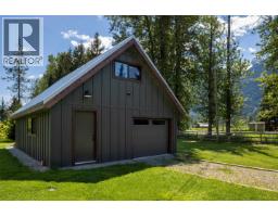 8950 Pemberton Meadows Road, Pemberton, BC V0N2L2 Photo 24
