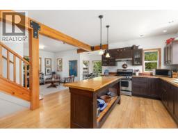 8950 Pemberton Meadows Road, Pemberton, BC V0N2L2 Photo 6