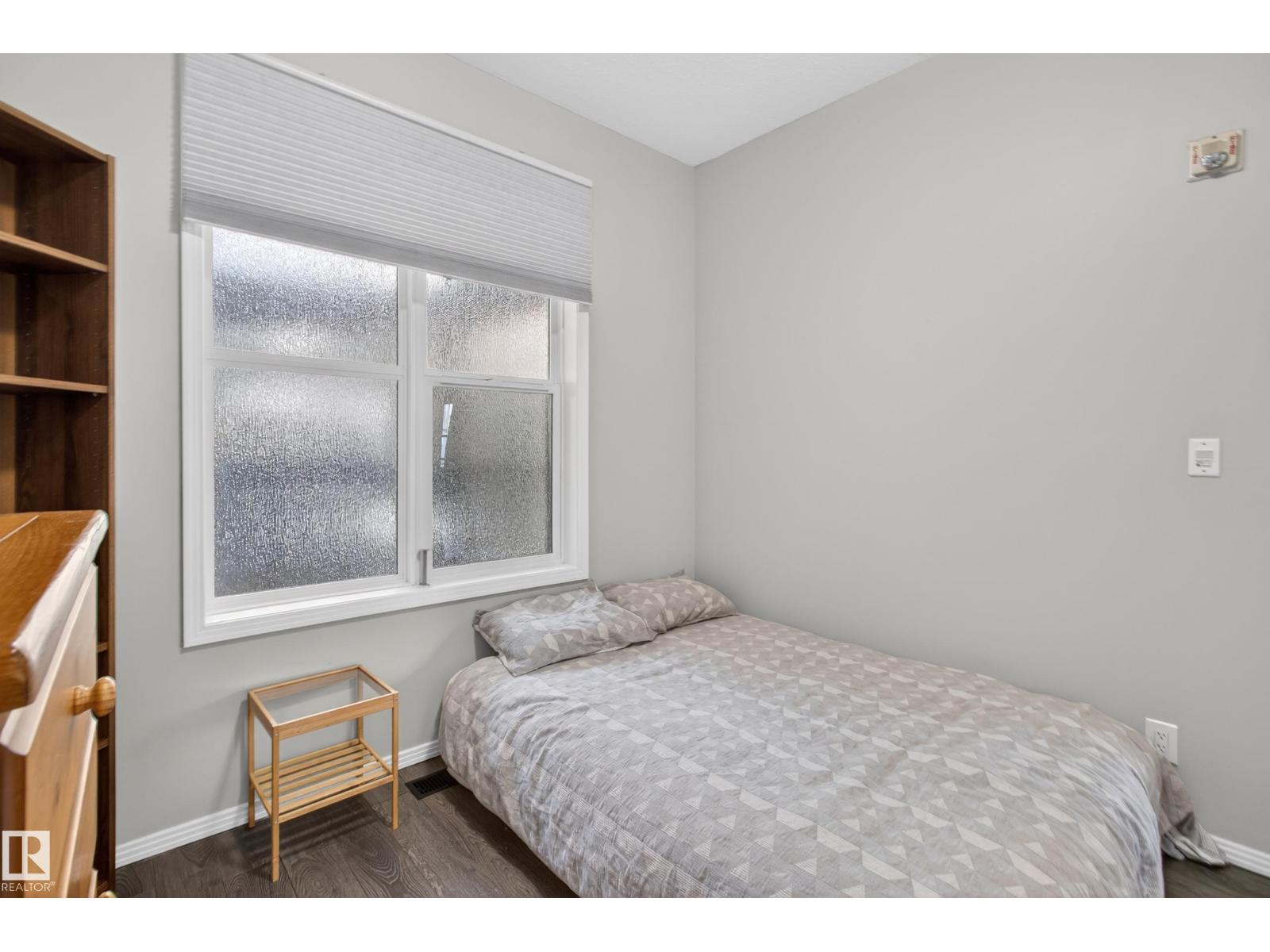 #341 4827 104A ST NW - 33