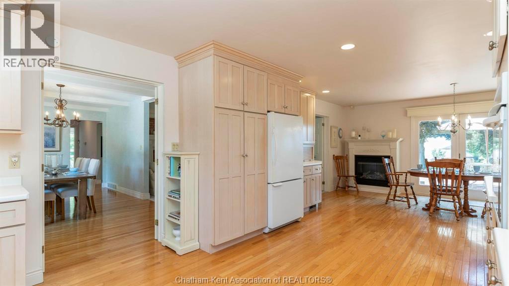 7678 TALBOT TRAIL West - 14