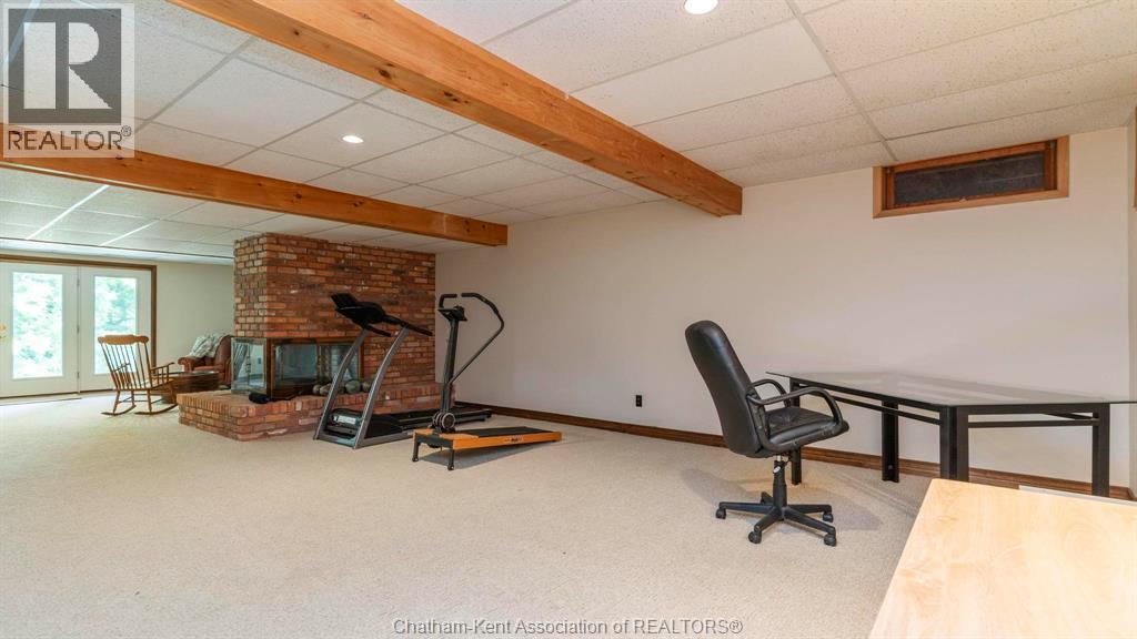 7678 TALBOT TRAIL West - 33