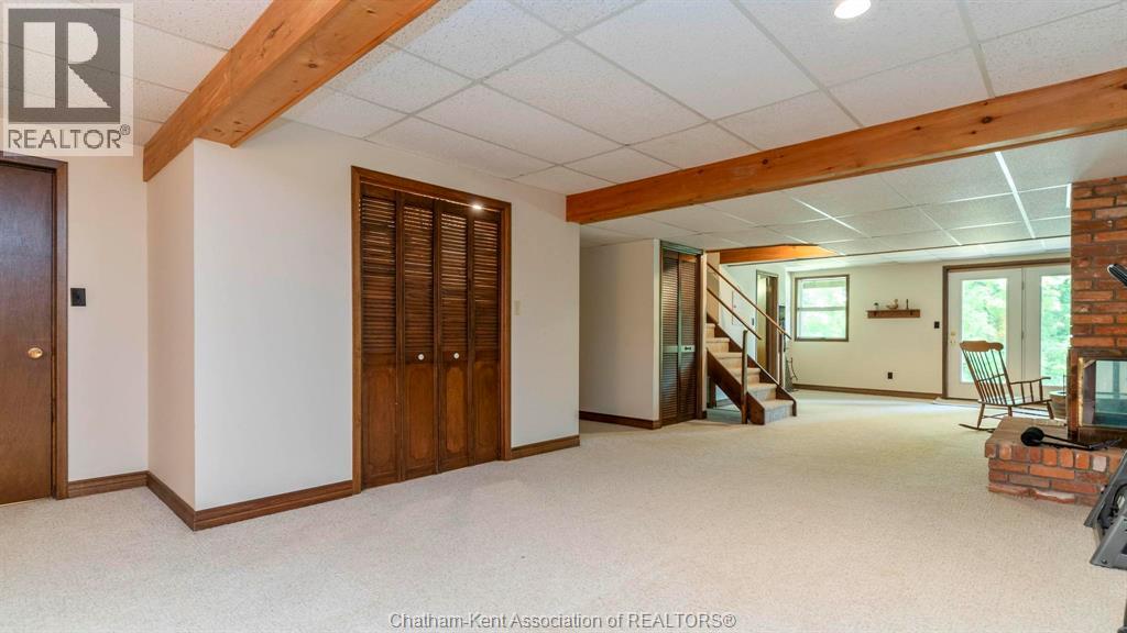 7678 TALBOT TRAIL West - 34