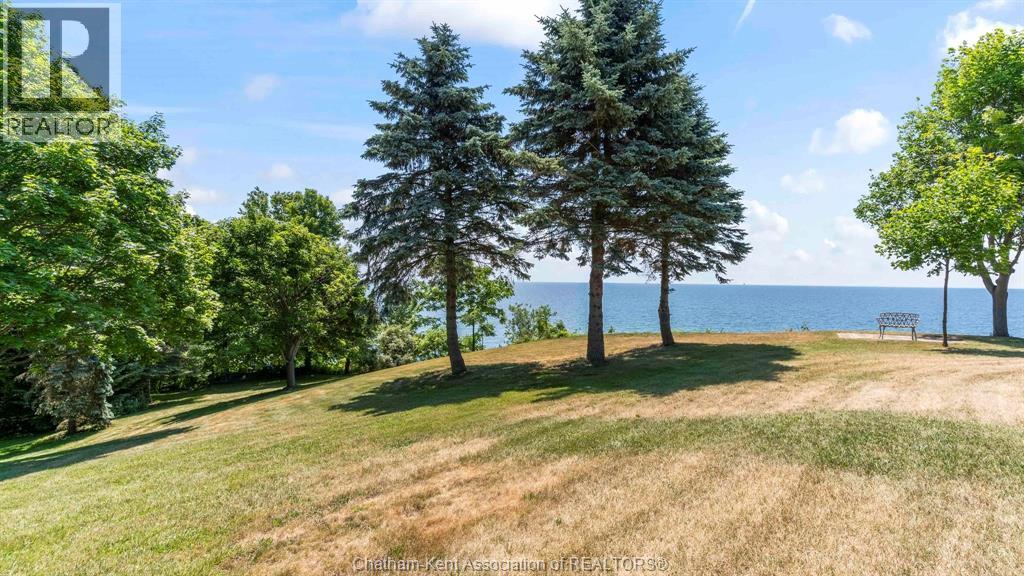7678 TALBOT TRAIL West - 45