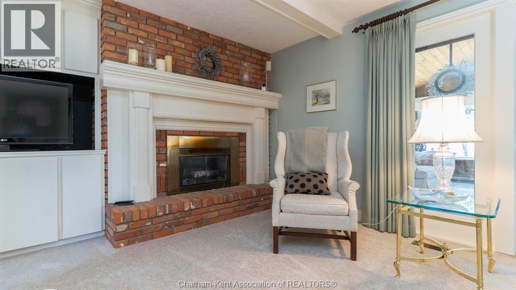7678 TALBOT TRAIL West - 8