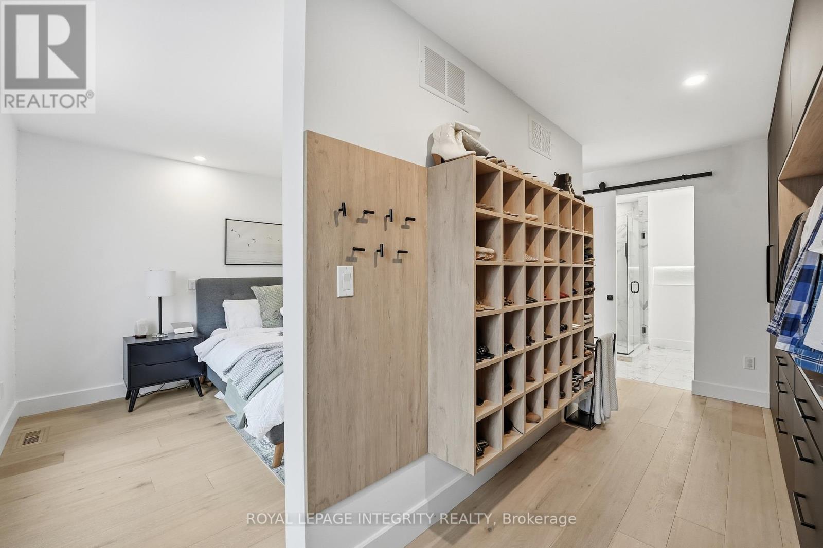 221 WESLEY AVENUE - 19