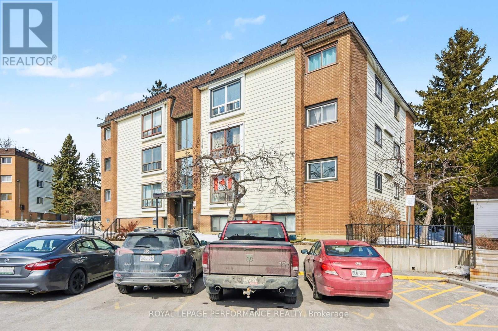 #8 51 SUMAC STREET - 5