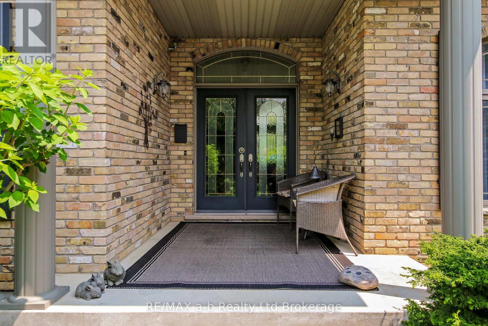 7 OTTERVIEW DRIVE - 12