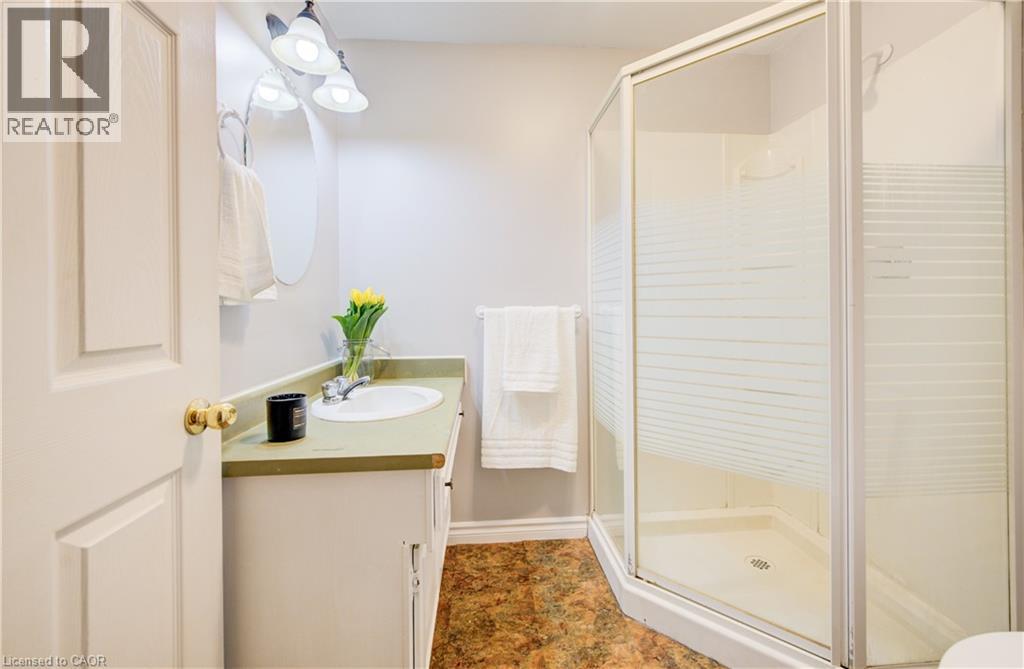 35 CAMROSE Court - 26