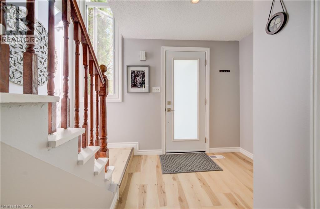 35 CAMROSE Court - 6