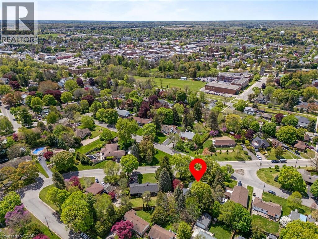 133 MCCALL Crescent - 44