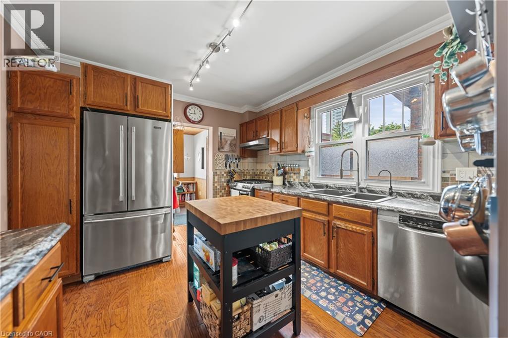 39 BORDEN Avenue N, Kitchener, Ontario, N2H3H9 — Photo 18