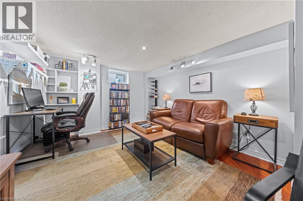 39 BORDEN Avenue N, Kitchener, Ontario, N2H3H9 — Photo 15