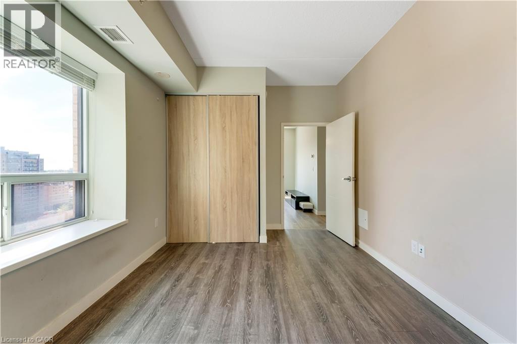 318 SPRUCE Street Unit# 1102, Waterloo, Ontario, N2L0E9 — Photo 16