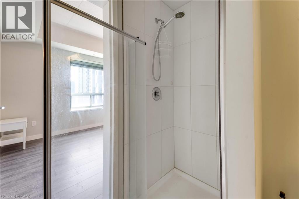 318 SPRUCE Street Unit# 1102, Waterloo, Ontario, N2L0E9 — Photo 17