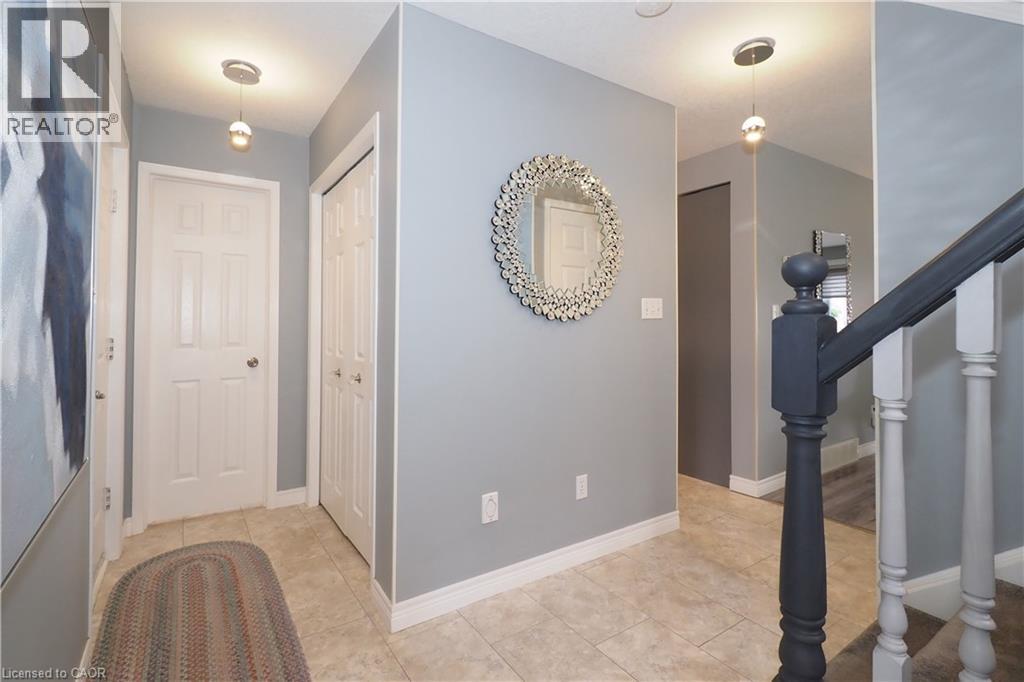 70 QUEEN CHARLOTTE Crescent, Kitchener, Ontario, N2E3N6 — Photo 15